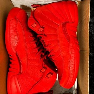 Authentic Jordan 12
GYM RED/BLACK-GYM RED